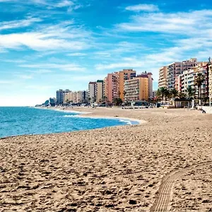 https://pyr-loft-puerto-fuengirola.1costadelsol.com